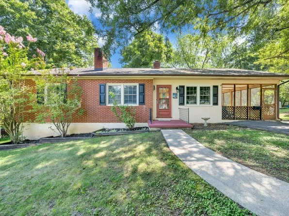 1122 Galax St, Bedford, VA 24523