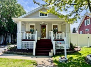 506 Woodside Ln, Bay City, MI 48708