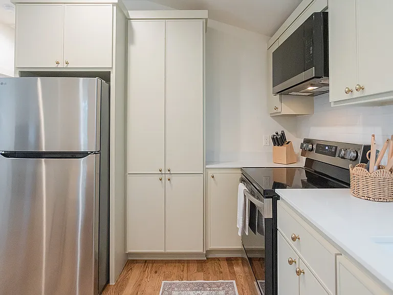 245 S 2nd St #201 — Photo 11