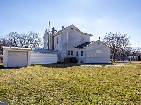 4th image of 5769 Gospel St