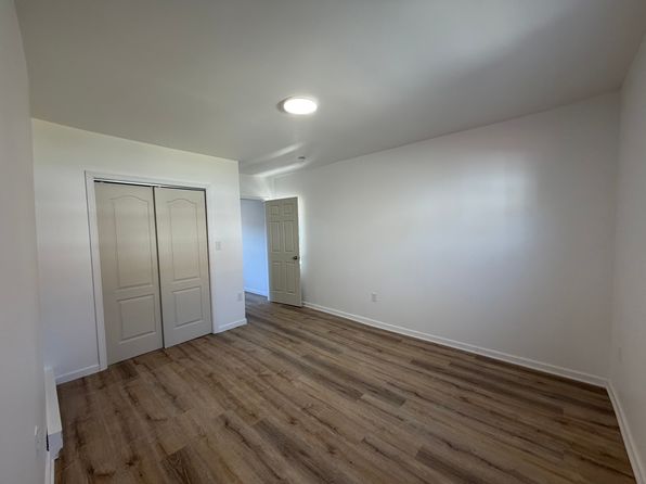 41 N Front St #8