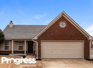 1879 Thomas St, Horn Lake, MS 38637