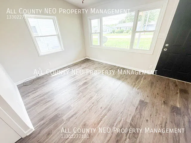 2470 Center Ave — Photo 5