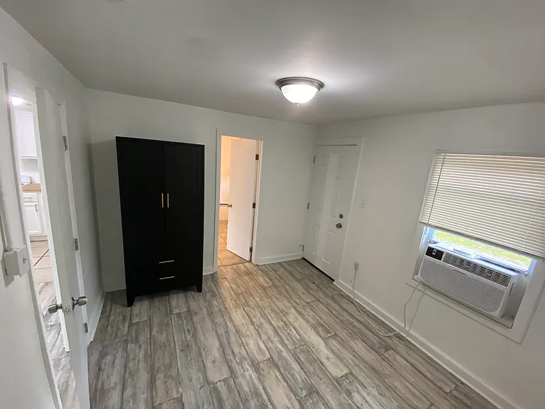 618 N 77th Ave #610 — Photo 5