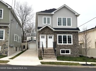 102 Lovelace Ave #1, Staten Island, NY 10312