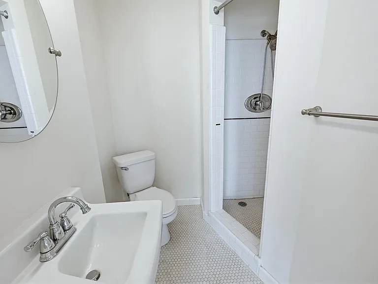 702 Ash St #702 — Photo 24