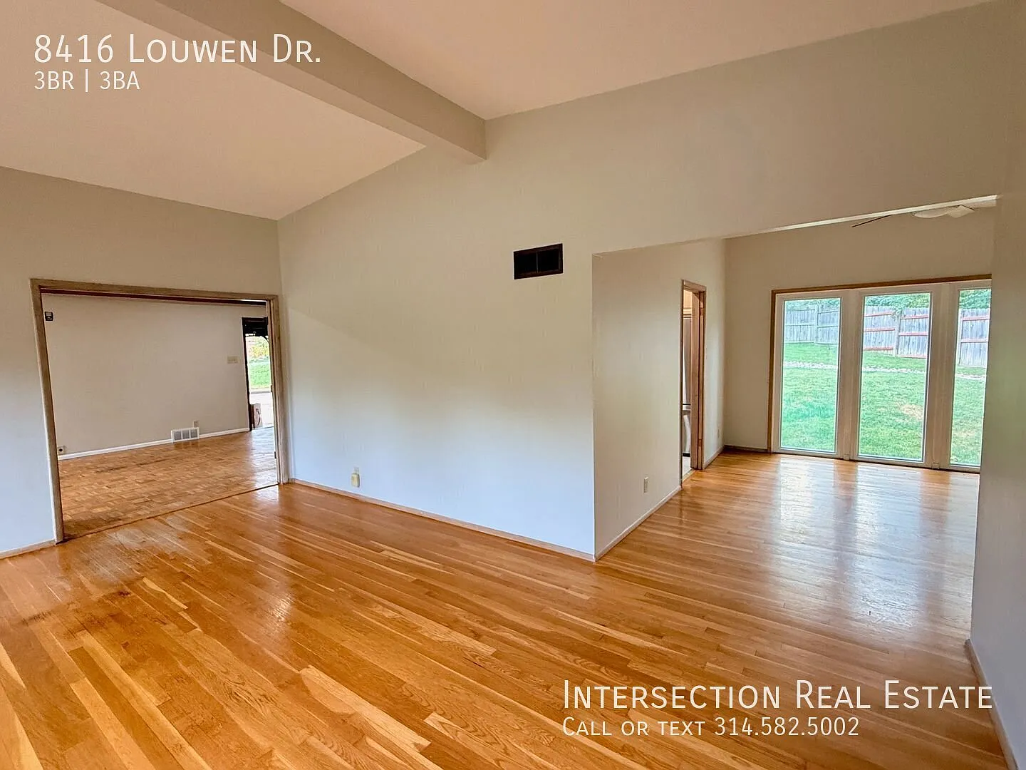 Stunning Tanglewood Mid-Century Modern Home in Ladue Schools — Photo 4