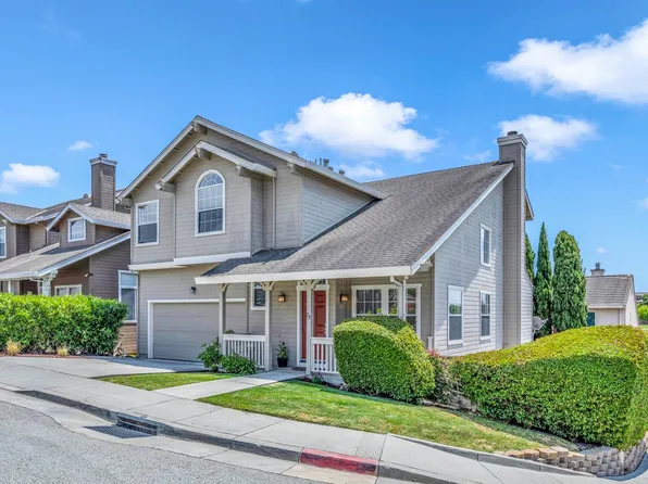 75 Peppertree Ln, Watsonville, CA 95076