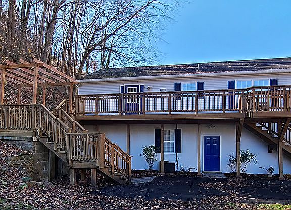 5th image of 1272 Fairview St