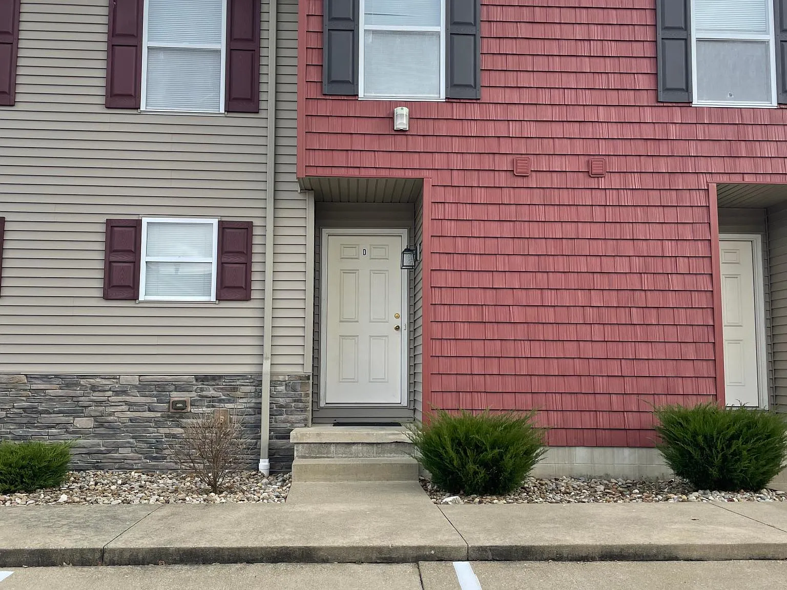 1127 Mindy Lane — Photo 1
