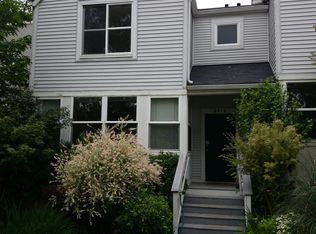 6919 31st Pl S, Seattle, WA 98108