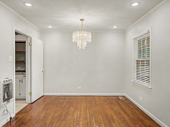 5th image of 1908 Oak Ln