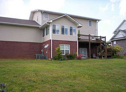 3rd image of 21 Westmoreland Lake Dr