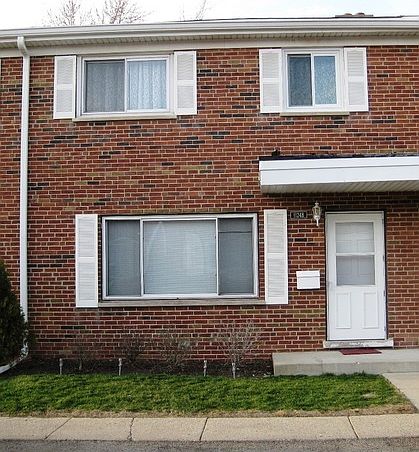1st image of 1124 N Boxwood Dr #B