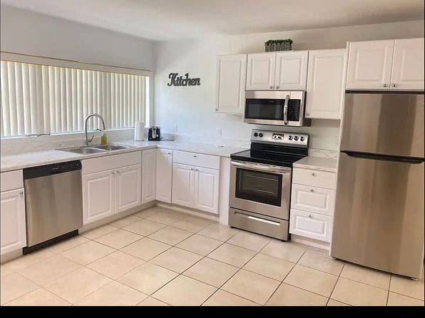400 Espanola Way