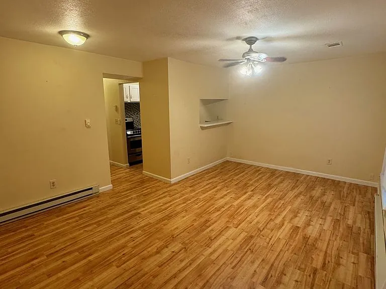 3000 Broadway St #16 — Photo 2
