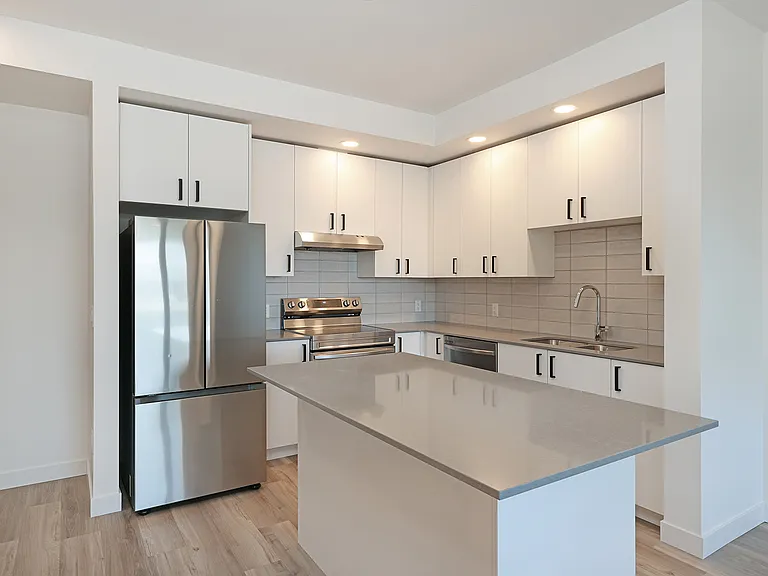 411 Wembley Rd — Photo 12