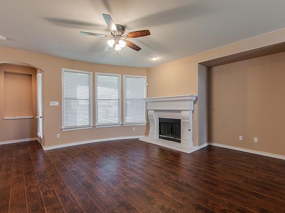 3rd image of 1346 Spirit Falls Dr