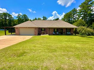 118 Woods Rd, Leesville, LA 71446