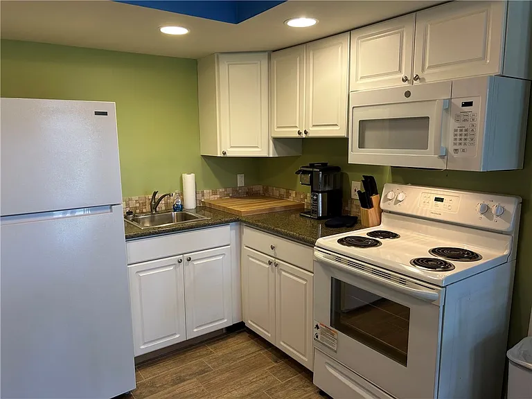 9418 Fleming Grant Rd — Photo 12