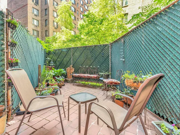 1175 York Avenue 2W image 2 of 6