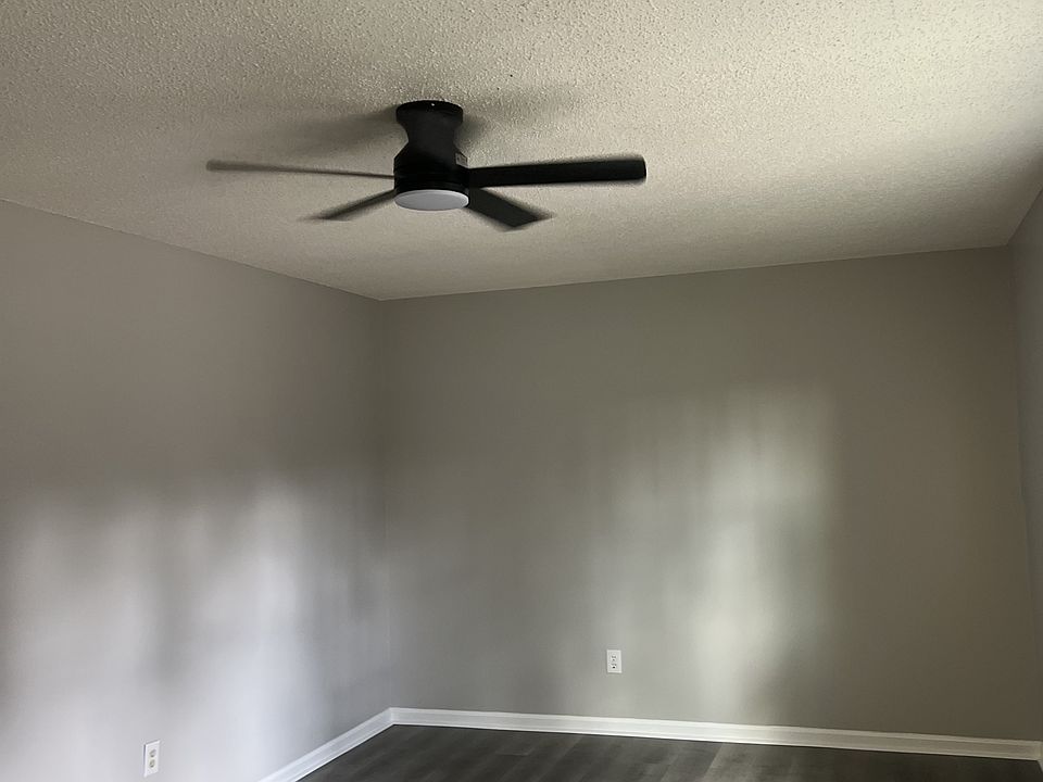 1st image of 802B Kate St
