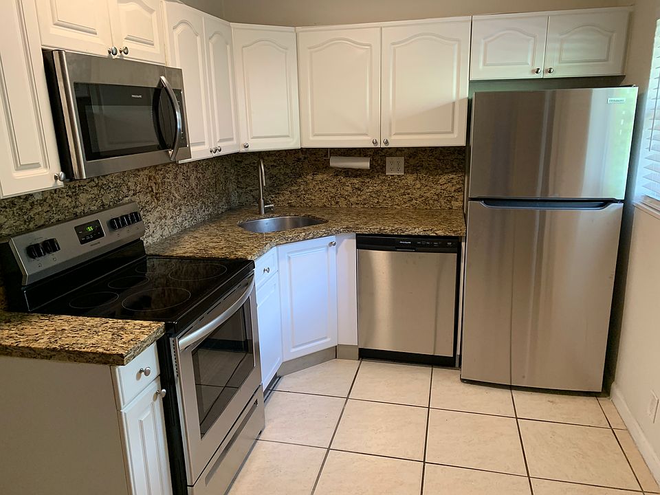 1st image of 2741 NE 8th Ave APT 6