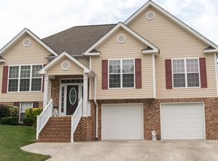 8022 Squirrel Wood Ct, Ooltewah, TN 37363