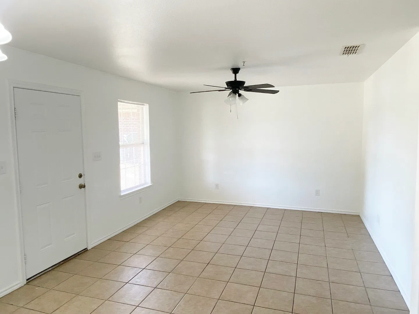 2 bed, 680 sqft, $1,150 — Photo 3