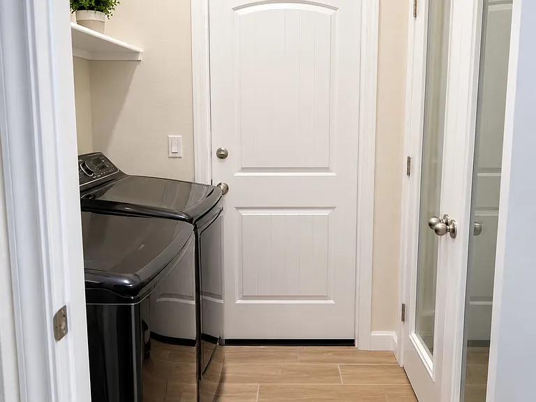 8412 Phil Pl — Photo 17