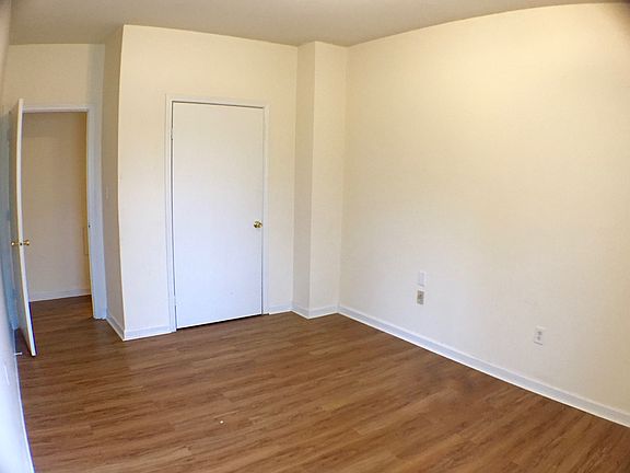 4th image of 558 Navajo Dr
