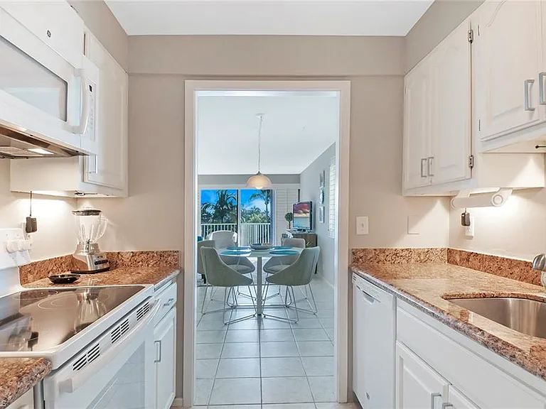 1300 Gulf Shore Blvd N #406 — Photo 12