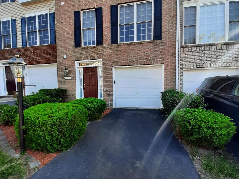 1st image of 107 Galway Ln
