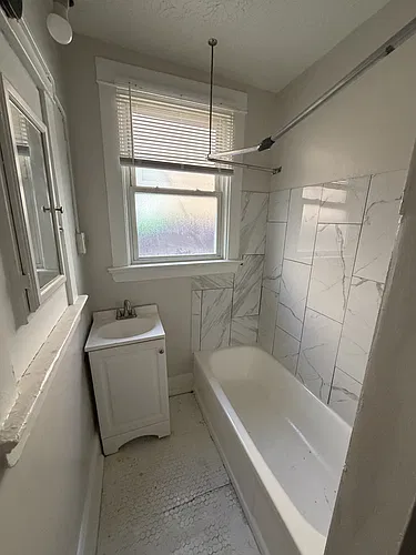 Floor plan 2070-2072 Elm Ave - 2072-...