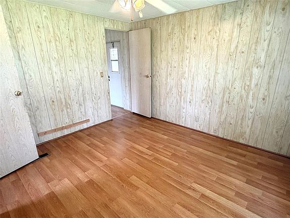 5th image of 5562 LANSING DRIVE