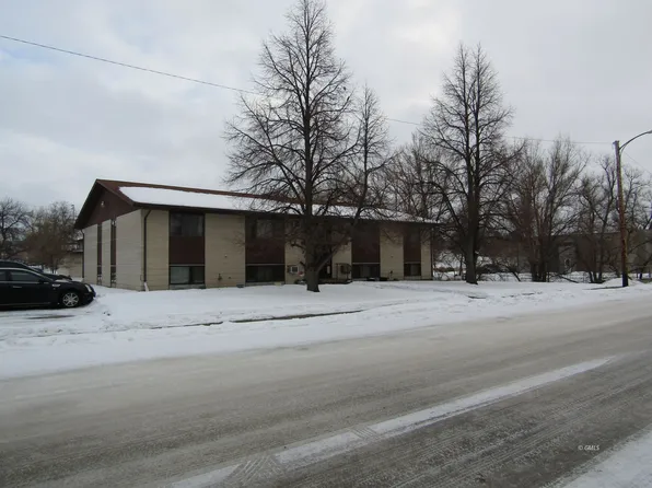 821 S Pearson Ave, Glendive, MT 59330