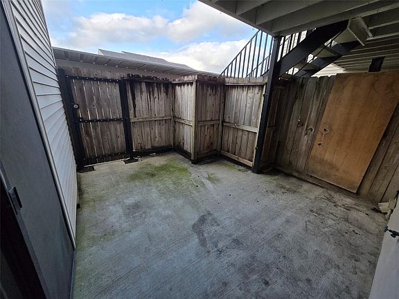 5th image of 6401 Deihl Rd APT 1006
