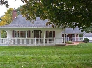 123 Hammond Hill Rd, Charlton, MA 01507