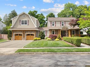 454 Hasbrouck Blvd, Oradell, NJ 07649