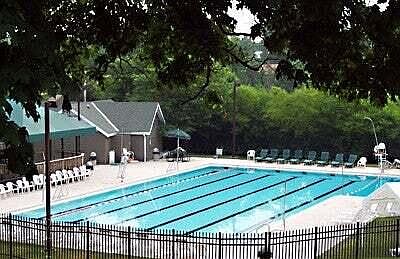 5th image of 101 S Pinnacle Dr