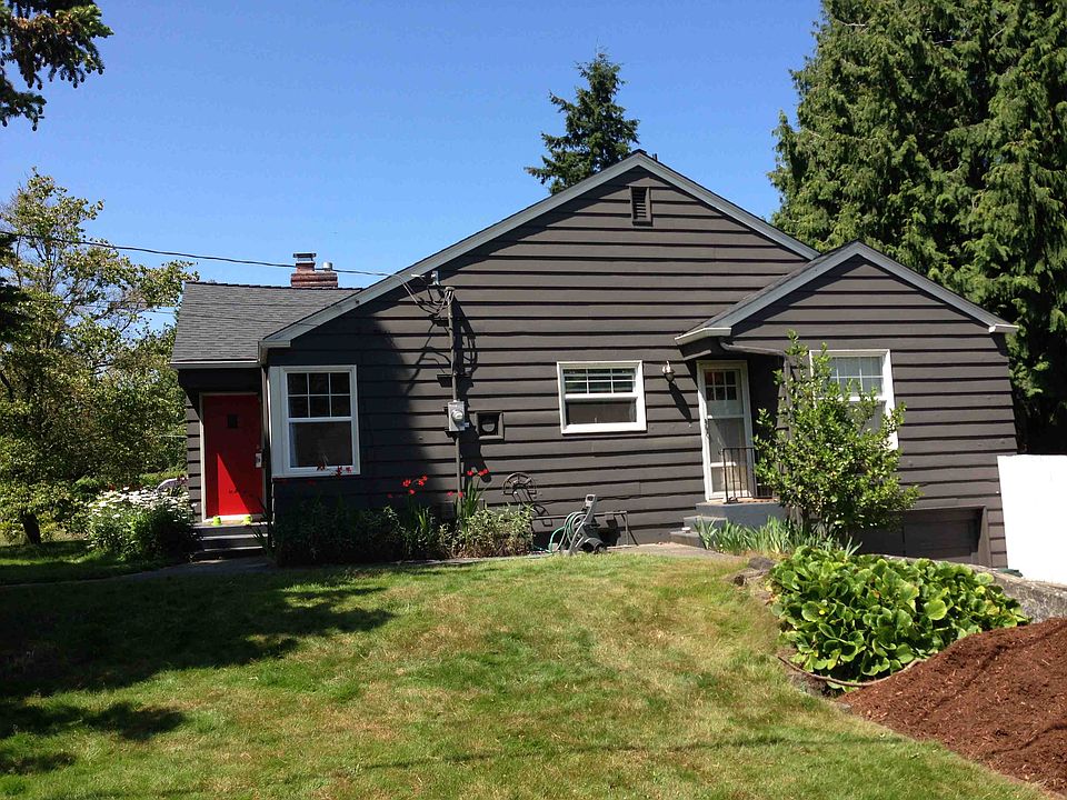 2nd image of 3854 NE 86th St