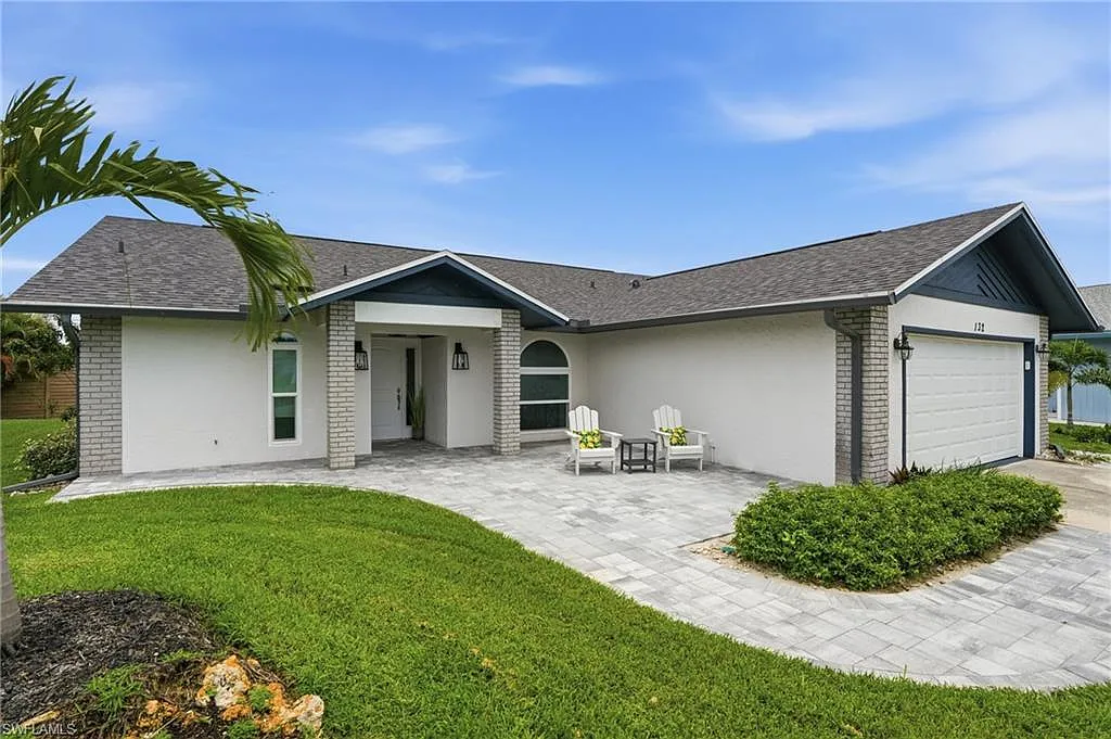 3 bed, 2.0 bath, 1457 sqft, $4,000 — Photo 1