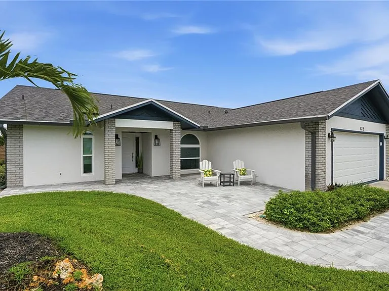 132 Bordeaux Cir — Photo 1