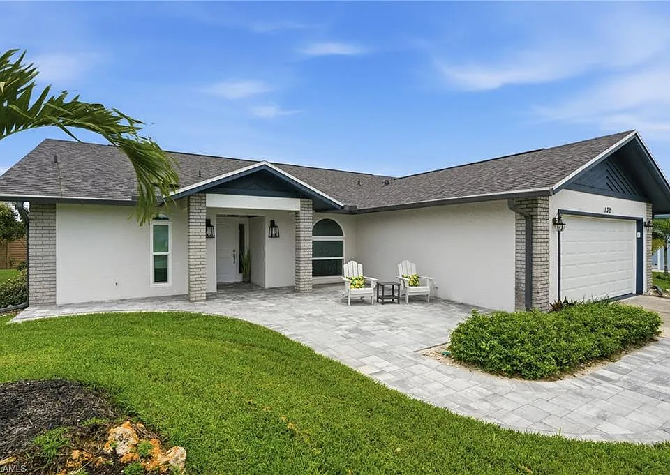 132 Bordeaux Cir