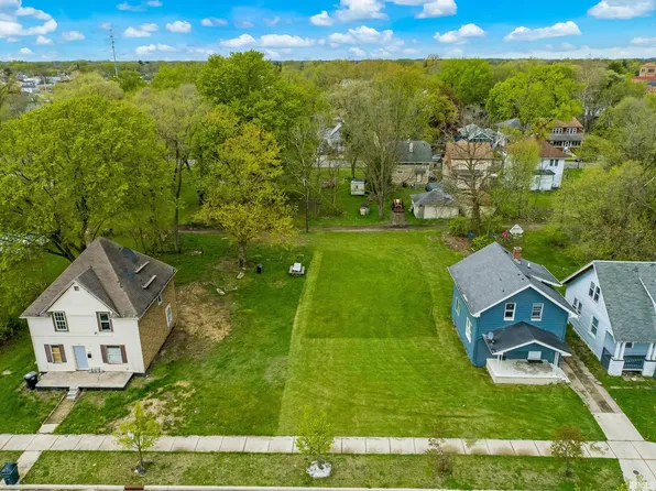 815 Diamond Ave, South Bend, IN 46628