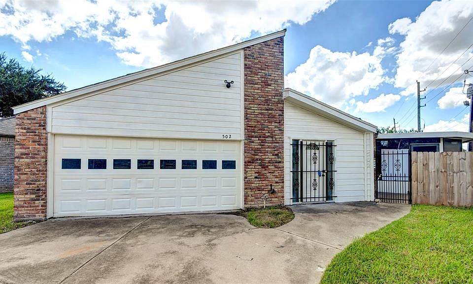 1st image of 502 Meadow Knoll Dr