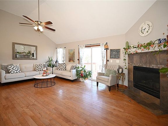 3rd image of 1004 Bob White Ln