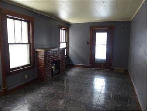 3rd image of 113 S White Ave