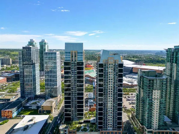 1320 1st St W #602, Calgary, AB T2G 0G8