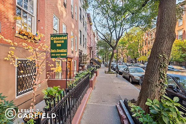 Sold by Leslie J. Garfield | media 17